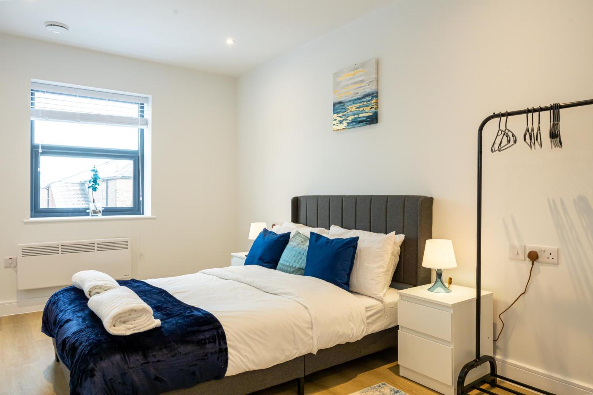 Modern 2 Bed Near Wythenshawe Hospital And Manchester Airport With Parking Exterior photo