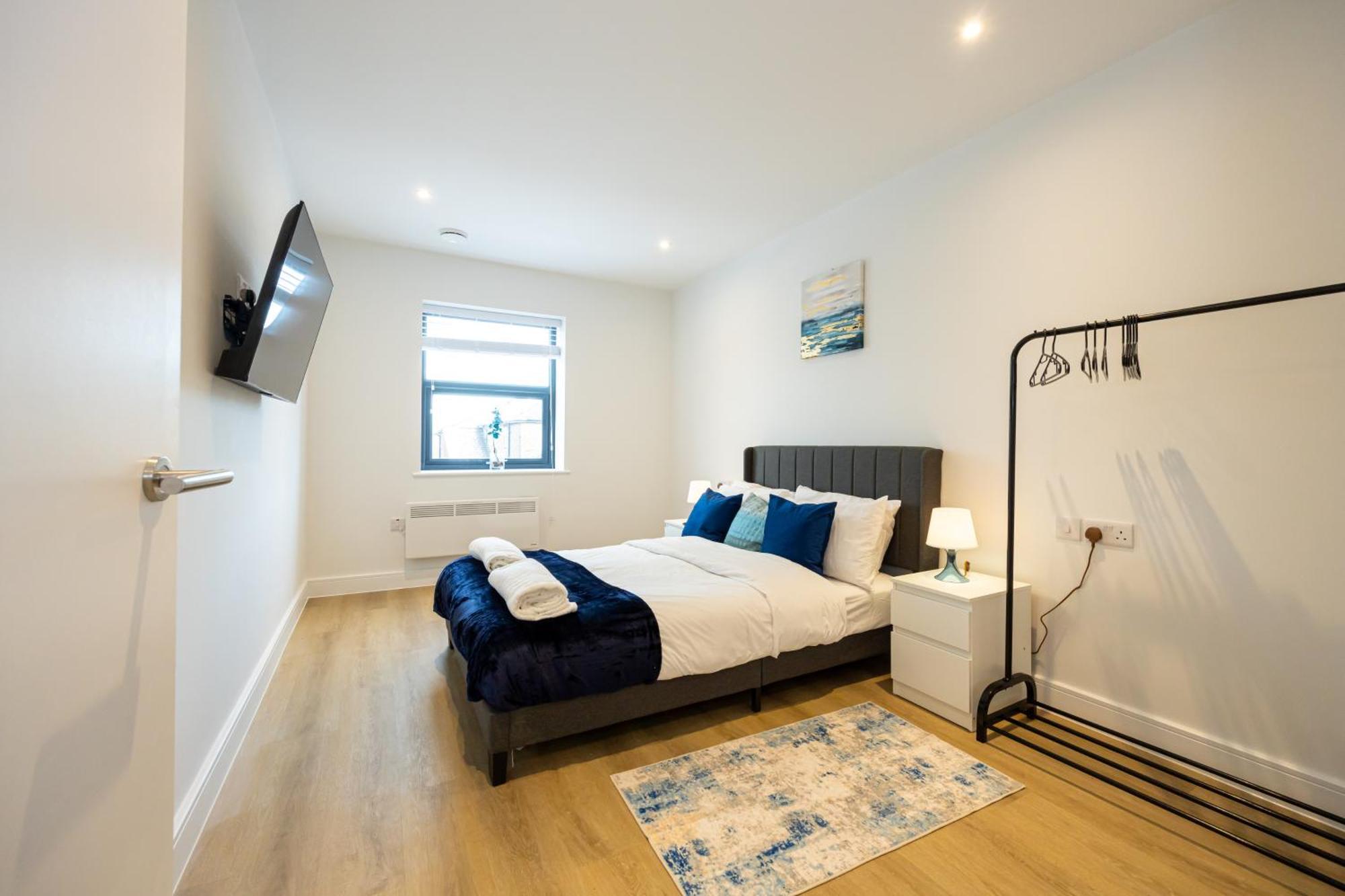 Modern 2 Bed Near Wythenshawe Hospital And Manchester Airport With Parking Exterior photo